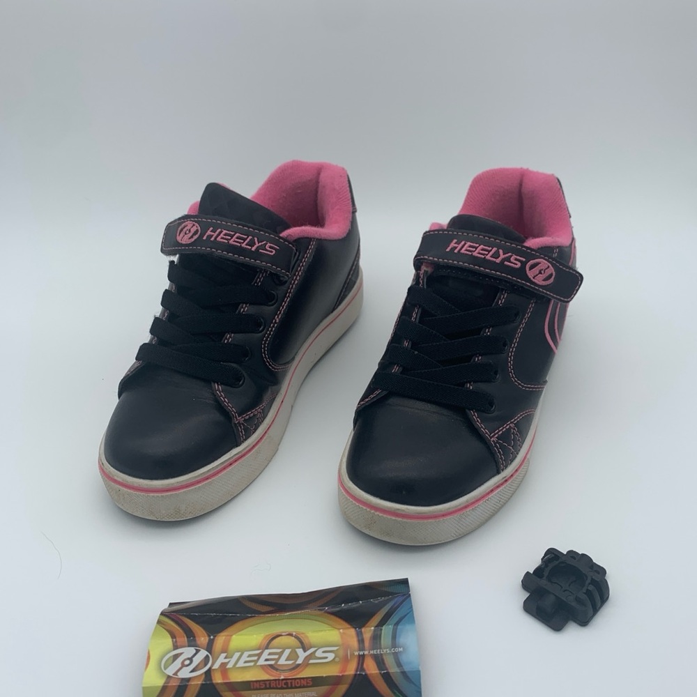 Heelys  Vopel X2. Black with Pink Accents Skate Shoes
